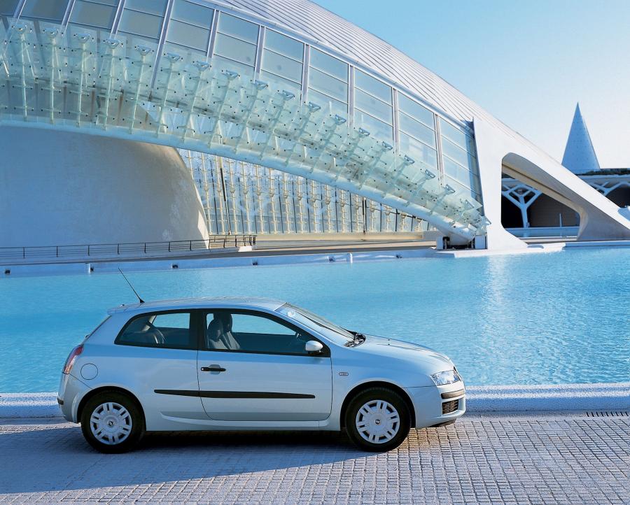  Fiat Stilo 2002 года  (фото 125 из 177)